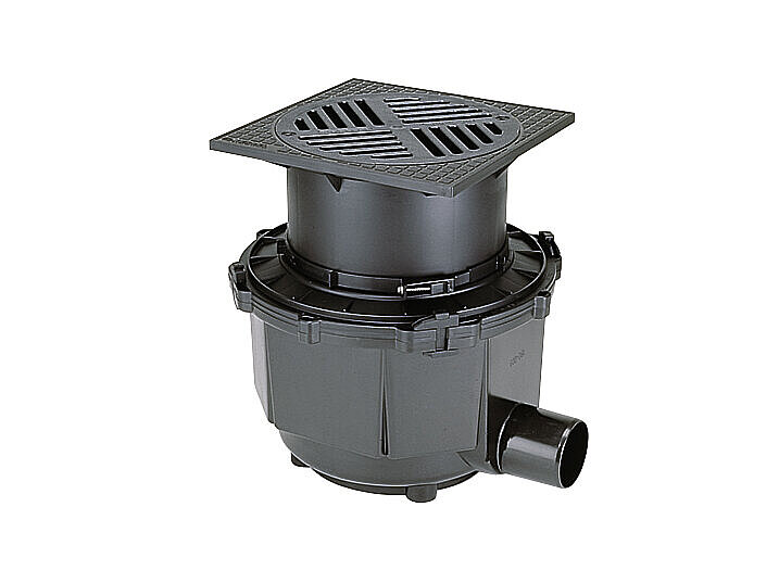 Yüksek yük sınıfları için yatay çıkışlı System 400 açık alan süzgeci