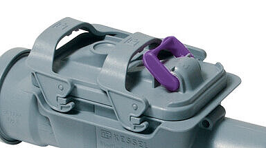 Hızlı açılan kapak sayesinde alet kullanmadan hızlı bakım